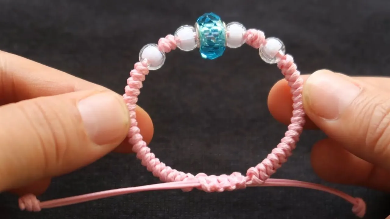 Chọn dây và charm chất lượng cao, độ bền tốt sẽ hạn chế việc bị hư hỏng sau thời gian dài sử dụng