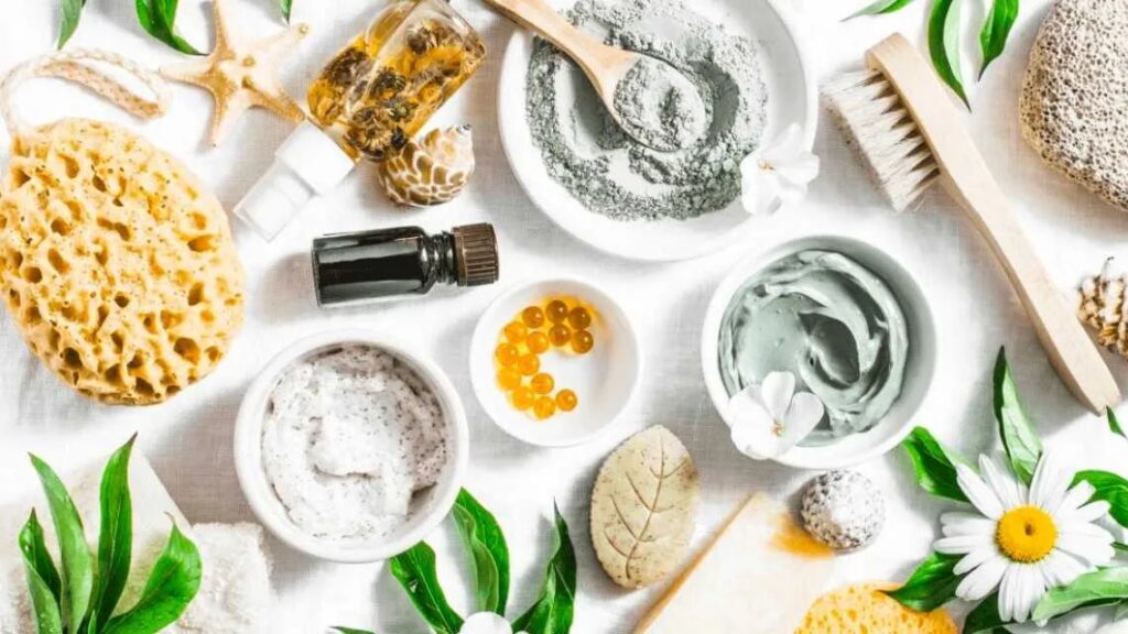 Nguyên liệu tự nhiên như bột cacao, bột đất sét hay bột củ dền không những dễ kiếm mà còn có giá thành hợp lý