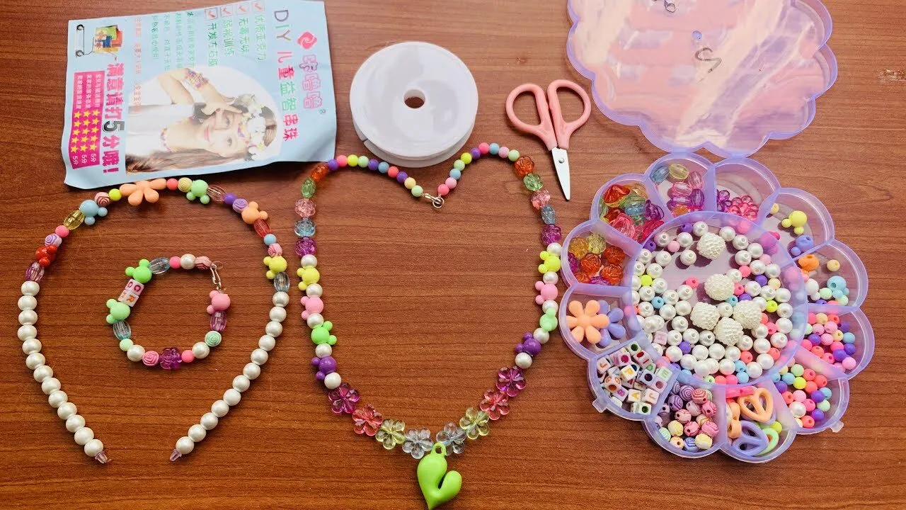 Trước khi hoàn thành hãy thử đeo để kiểm tra độ thoải mái và chiều dài phù hợp.